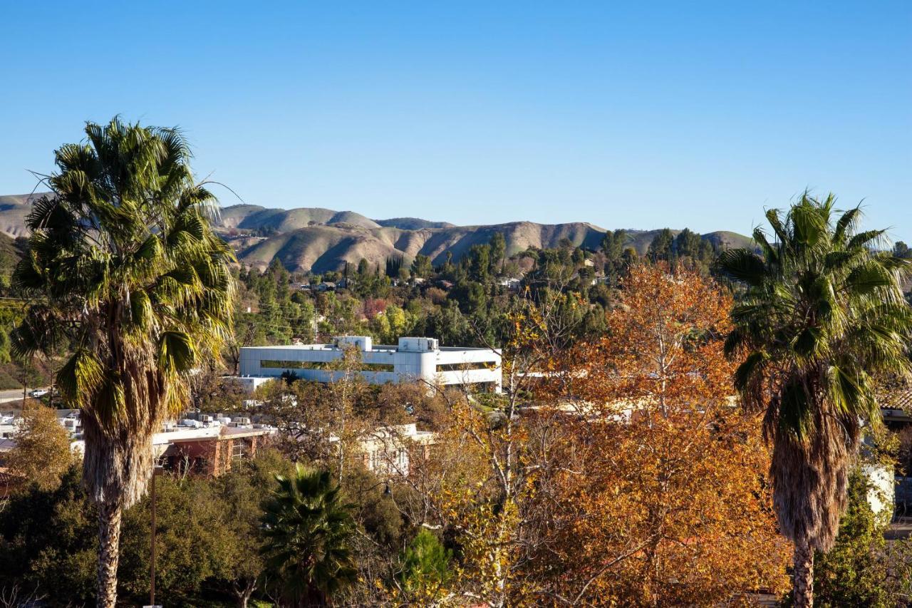 Sheraton Agoura Hills Hotel Экстерьер фото