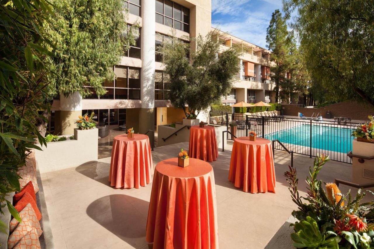 Sheraton Agoura Hills Hotel Экстерьер фото