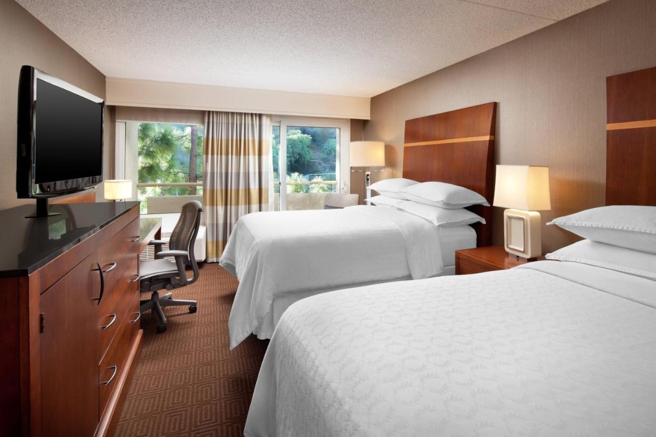 Sheraton Agoura Hills Hotel Экстерьер фото