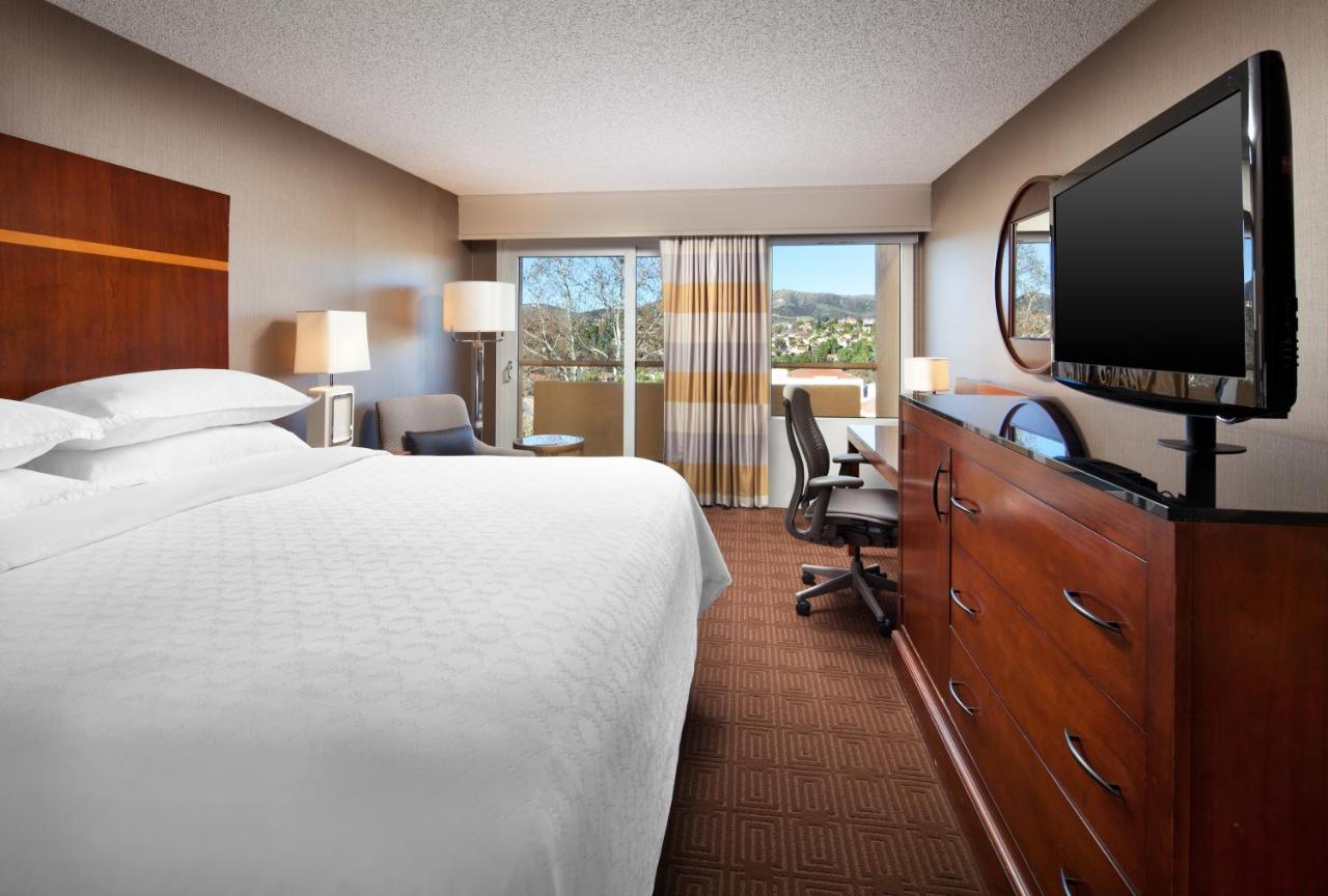 Sheraton Agoura Hills Hotel Экстерьер фото